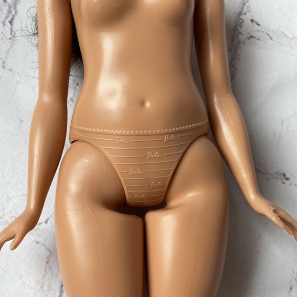 Barbie Curvy front he fashionista Collection dolls - Picture 5 of 7